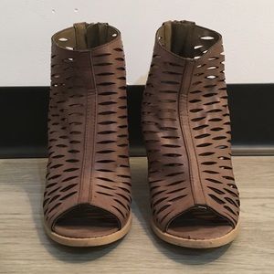 ✨SALE✨ Open toe Booties